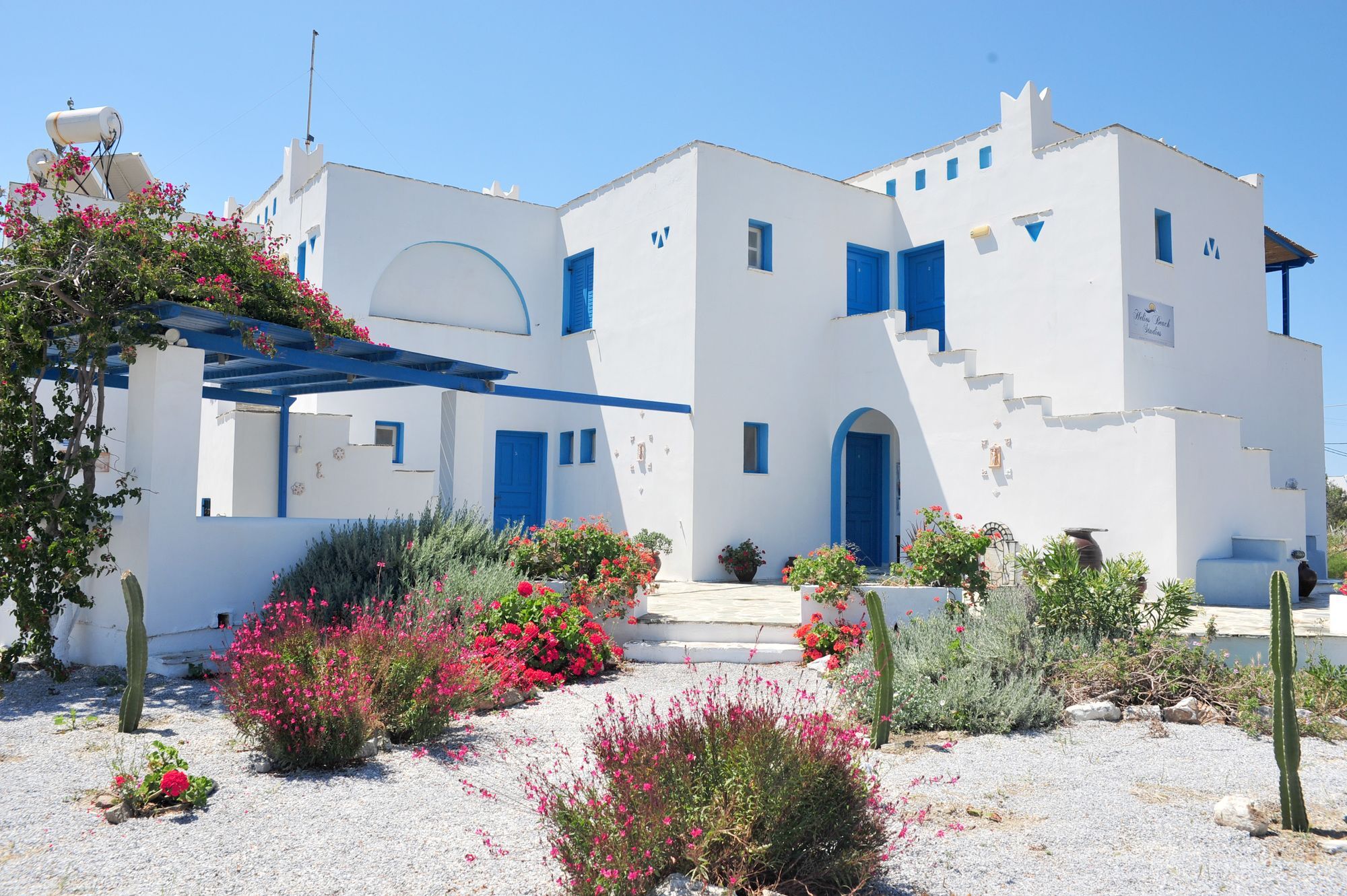 Helios Beach Studios Plaka  Exterior photo