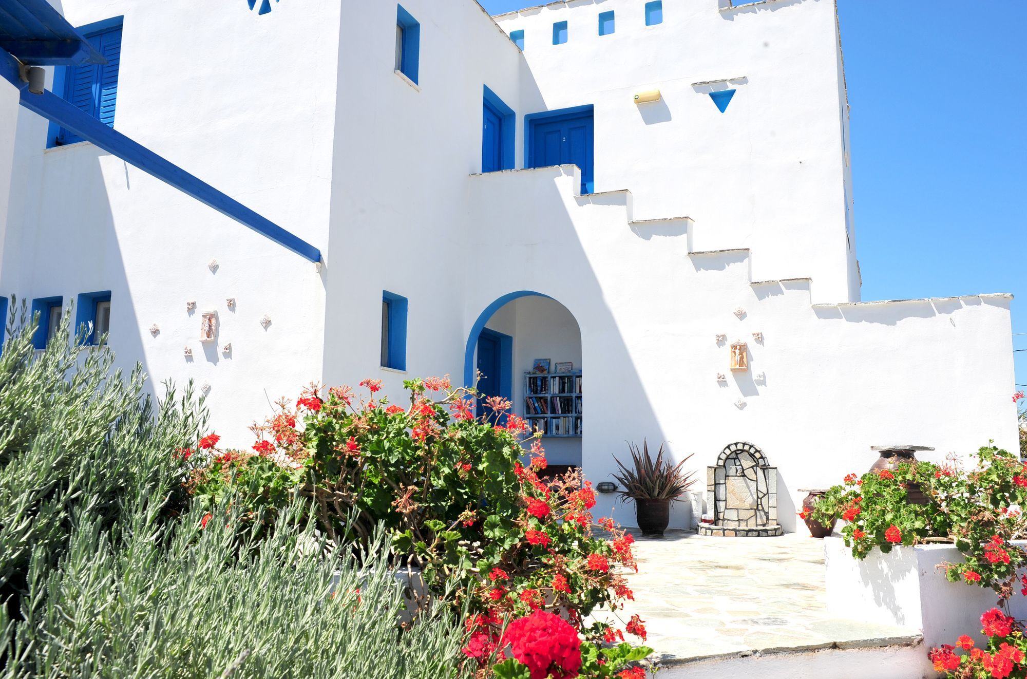Helios Beach Studios Plaka  Exterior photo
